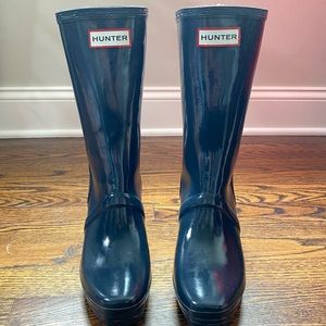 Hunter lace up wedge rain boots, color navy blue, size UK3/US5. (Fits like US6)